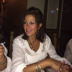 Meet your Posher, Dahlia